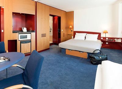 مارسی-هتل-نووتل-Novotel-Suites-Marseille-Centre-Euromed-251673