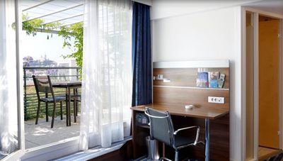 مارسی-هتل-هالیدی-این-Holiday-Inn-Express-Marseille-Saint-Charles-251780