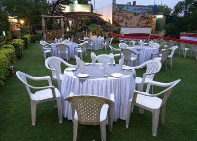 رستوران گیاهی باغ چاناکیا Chanakya Garden Veg Restaurant