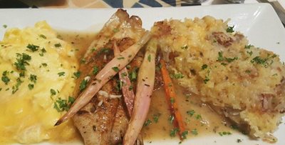 شیکاگو-رستوران-خمیر-و-توت-Batter-Berries-Brunch-Restaurant-254632