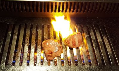 اوساکا-رستوران-Matsuzakagyu-Yakiniku-M-Hozenji-Yokocho-254827