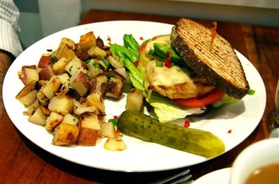 شیکاگو-کافه-Meli-Cafe-254869