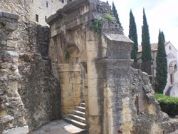 قلعه سان پیترو Castel San Pietro