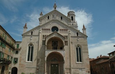 ورونا-قلعه-سان-پیترو-Castel-San-Pietro-256085