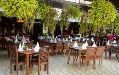 پینانگ-رستوران-باغ-فرینگی-Restaurant-Ferringhi-Garden-256230