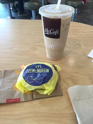 شیکاگو-فست-فود-مک-دونالد-McDonald-s-Fast-Food-256387