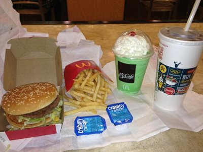 شیکاگو-فست-فود-مک-دونالد-McDonald-s-Fast-Food-256401