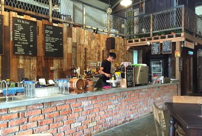 پینانگ-کافه-گودانگ-Gudang-Cafe-256689