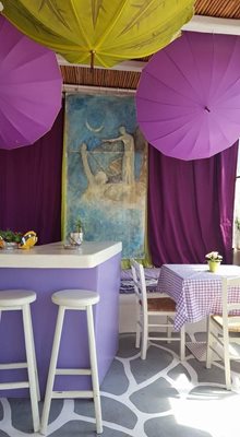 کافه رستوران Point Cafe