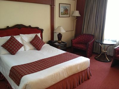 هتل اورست The Everest Hotel