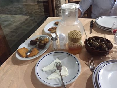 ساردینیا-رستوران-Agriturismo-Agliuledda-263751