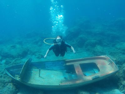 رودس-خلیج-آنتونی-بی-Antony-Quinn-Bay-266997