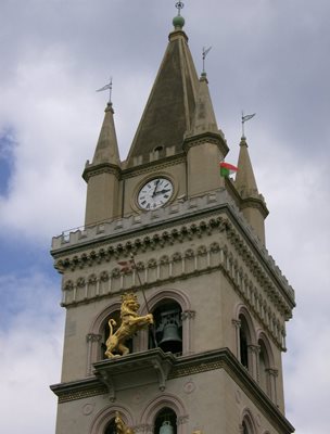 سیسیل-برج-ساعت-نجومی-Bell-Tower-and-Astronomical-Clock-269739