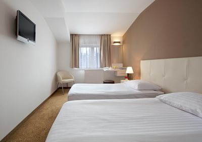 زاگرب-هتل-Hotel-Jadran-Zagreb-270020