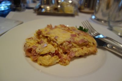 رستوران Zinfandel's Restaurant