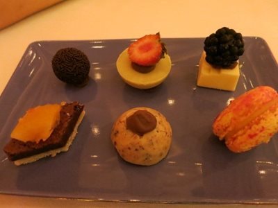 زاگرب-رستوران-Zinfandel-s-Restaurant-270134