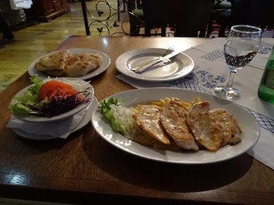 زاگرب-رستوران-سوفرا-بوسنین-Sofra-Bosnian-Restaurant-270110