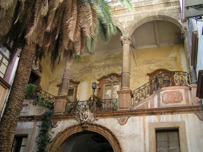 کاخ گنگی Palazzo Valguarnera-Gangi