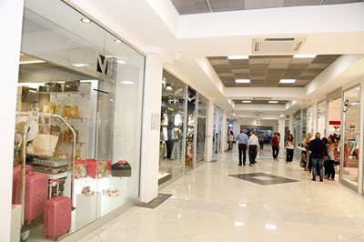 پالرمو-مرکز-خرید-Centro-Guadagna-271426