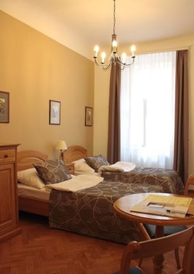 هتل Hotel Pod Vezi