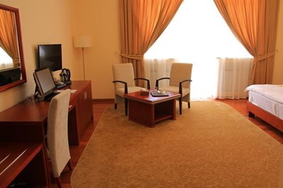 دوشنبه-هتل-لوتوس-Hotel-Lotus-273883
