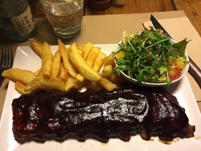 بارسلونا-کافه-Petit-Pot-Cafe-Bistro-274667