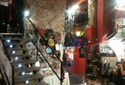 والنسیا-بازار-و-گالری-شیک-Galeria-Comercial-CHIC-Market-277229