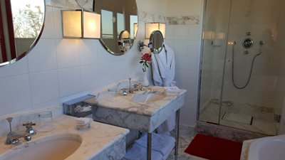 سالزبورگ-هتل-Hotel-Schloss-Monchstein-278041