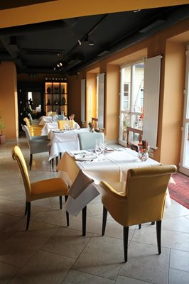 سالزبورگ-رستوران-Restaurant-Esszimmer-278129