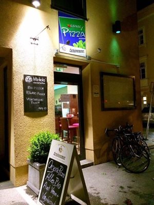 سالزبورگ-رستوران-پیتزای-ارگانیک-سالزبورگ-Organic-Pizza-Salzburg-279558