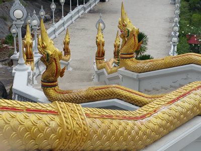 معبد Wat Kaew Ko Wararam