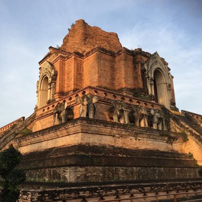 چیانگ-مای-معبد-Wat-Chedi-Luang-Varavihara-280661