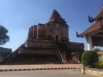 چیانگ-مای-معبد-Wat-Chedi-Luang-Varavihara-280663
