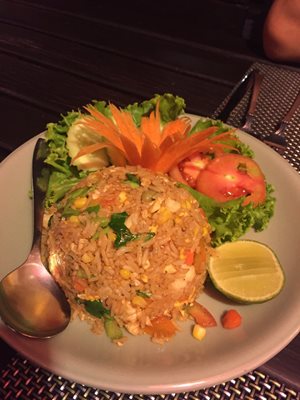 چیانگ-مای-رستوران-Whole-Earth-Restaurant-281556