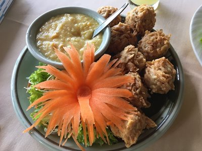 چیانگ-مای-رستوران-Whole-Earth-Restaurant-281563
