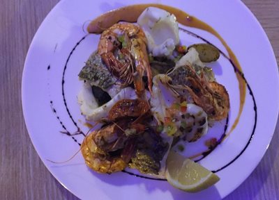 رباط-رستوران-طلایی-رباط-Golden-Fish-301207