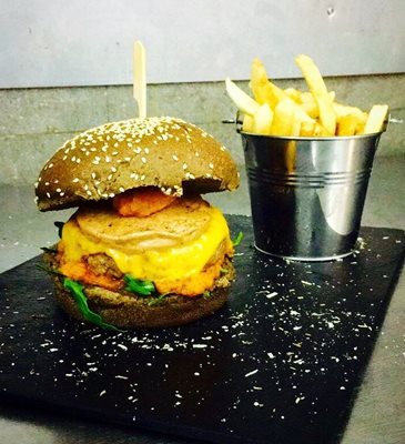 رباط-رستوران-Gotham-the-burger-city-رباط-301716