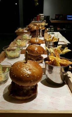 رباط-رستوران-Gotham-the-burger-city-رباط-301729
