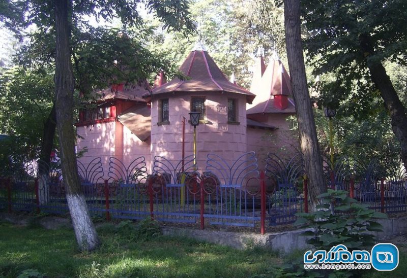 پارک پانیلوف بیشکک Panfilov Park
