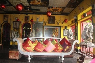 کندی-هتل-هلگاس-فولی-کندی-Helga-s-Folly-Hotel-303352
