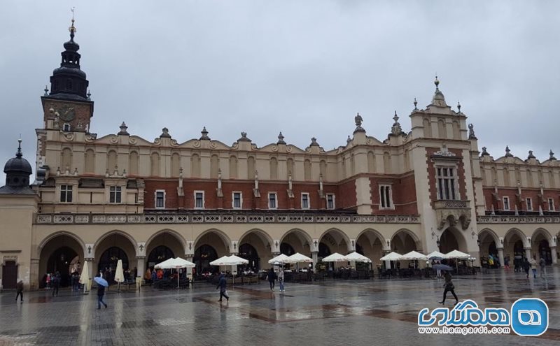 کلاف هال سوکیینِس Cloth Hall Sukiennice