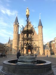 بینهوف The Binnenhof