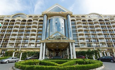 سانی-بیچ-هتل-کاخ-ویکتوریا-سانی-بیچ-Victoria-Palace-Hotel-Spa-307560