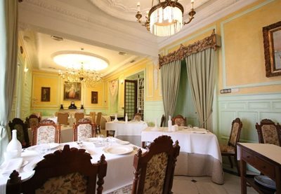 سویا-رستوران-تبارنا-دل-آلاباردرو-Taberna-Del-Alabardero-309160