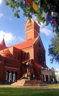 مینسک-کلیسا-سیمون-و-هلنا-Church-of-Saints-Simon-and-Helena-312297