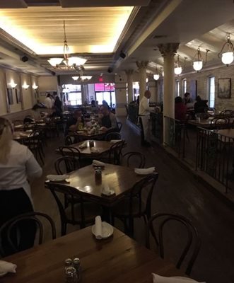 فیلادلفیا-رستوران-Pietro-s-Coal-Oven-Pizzeria-313529