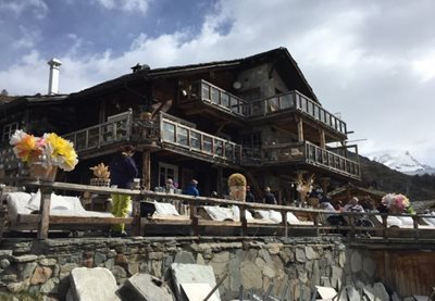 زرمات-رستوران-چیز-ورونی-Restaurant-Chez-Vrony-321524