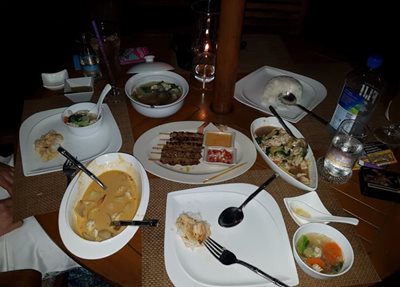 رستوران سالا تایی Sala Thai Restaurant