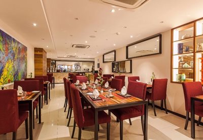 ماله-رستوران-Belle-Amie-Bistro-323031