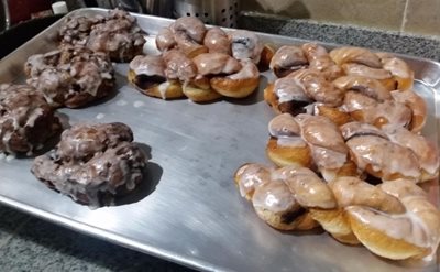 چنگدو-کافه-Johnny-5-Donuts-325965